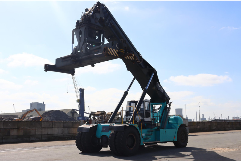KONECRANES 4542TB5 - Reach stacker: photos 3 KONECRANES 4542TB5 - Reach stacker: photos 3