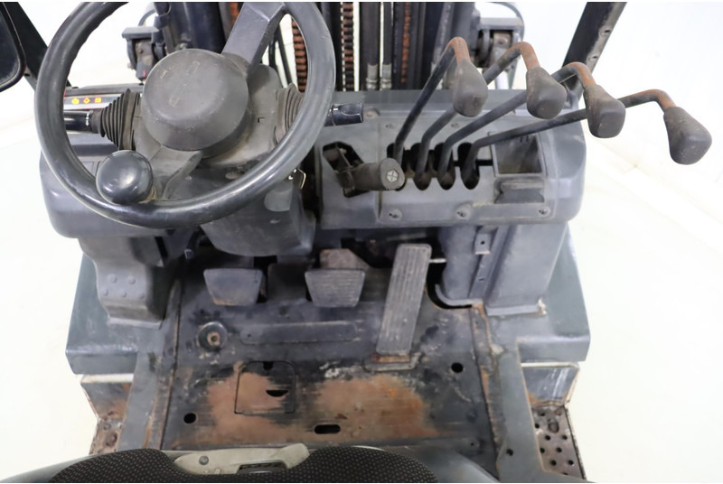 Chariot élévateur à gaz Nissan U1D2A20LQ: photos 9