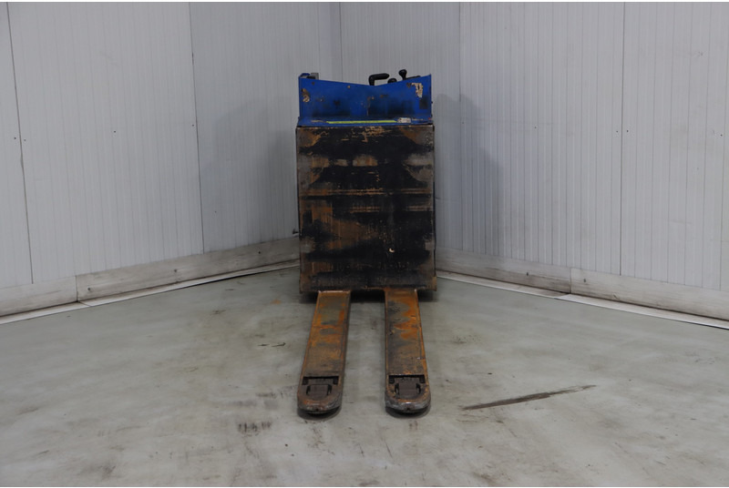 Toyota LSE200 - Préparateur de commandes: photos 3 Toyota LSE200 - Préparateur de commandes: photos 3