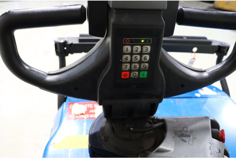 Toyota OSE120 - Préparateur de commandes: photos 2 Toyota OSE120 - Préparateur de commandes: photos 2