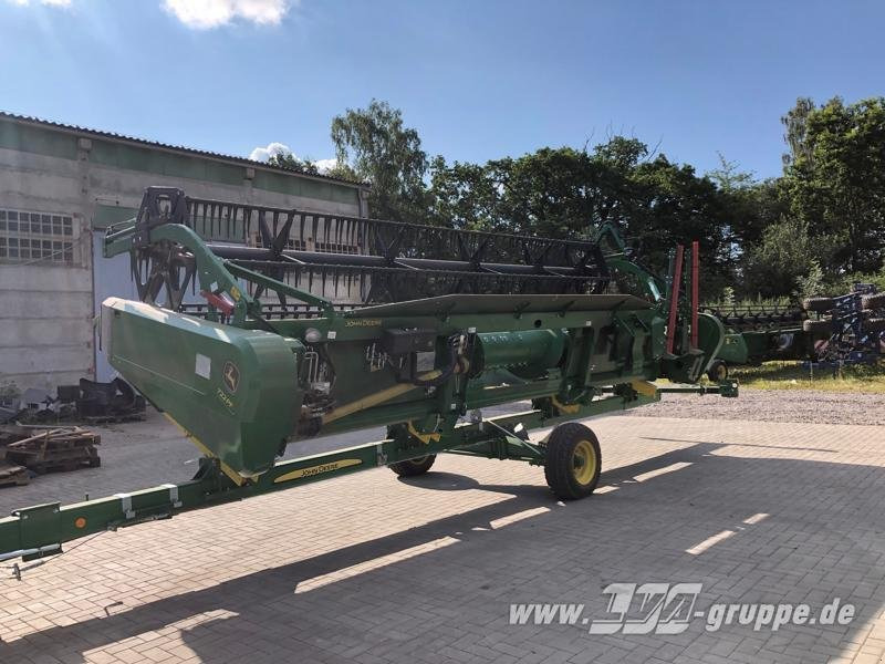 John Deere T550 - Moissonneuse-batteuse: photos 5 John Deere T550 - Moissonneuse-batteuse: photos 5