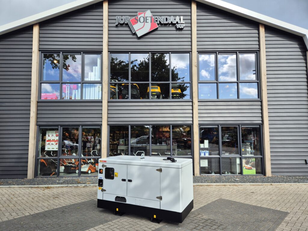 BRINKMAN & NIEMEIJER 17.5 KVA - Groupe électrogène: photos 1 BRINKMAN & NIEMEIJER 17.5 KVA - Groupe électrogène: photos 1