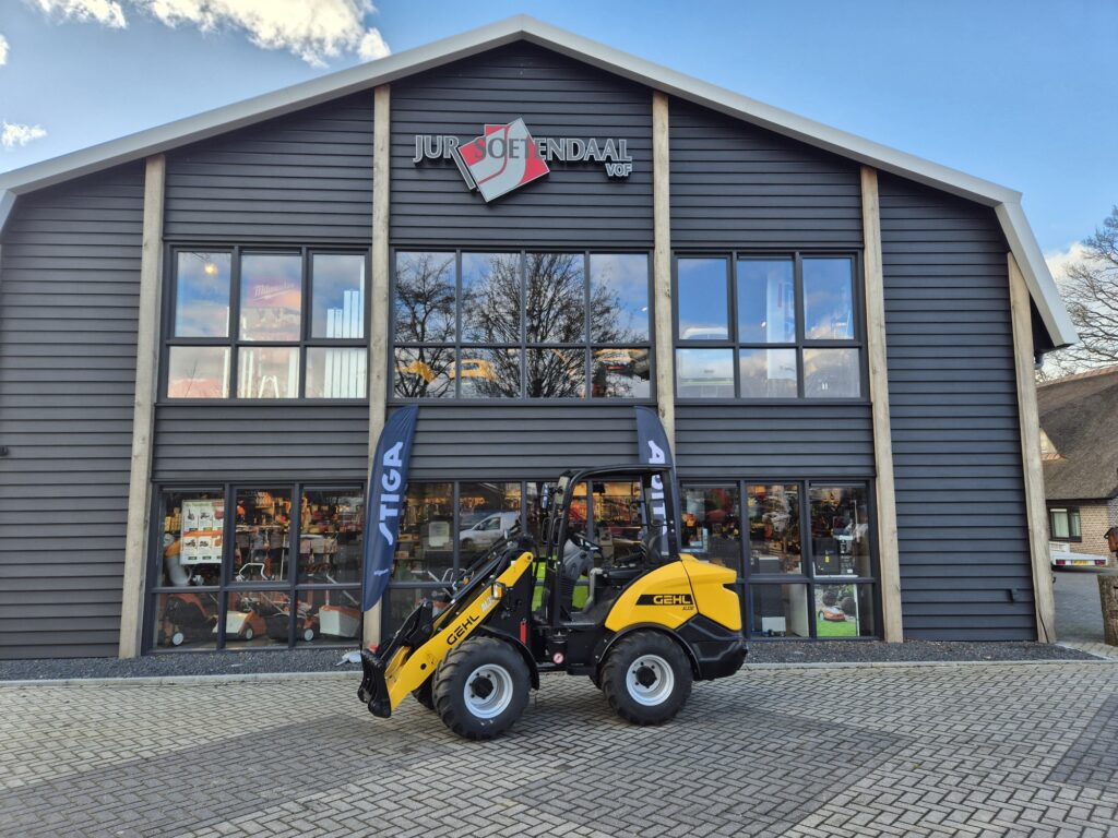 GEHL AL330 loader - Valet de ferme: photos 1 GEHL AL330 loader - Valet de ferme: photos 1