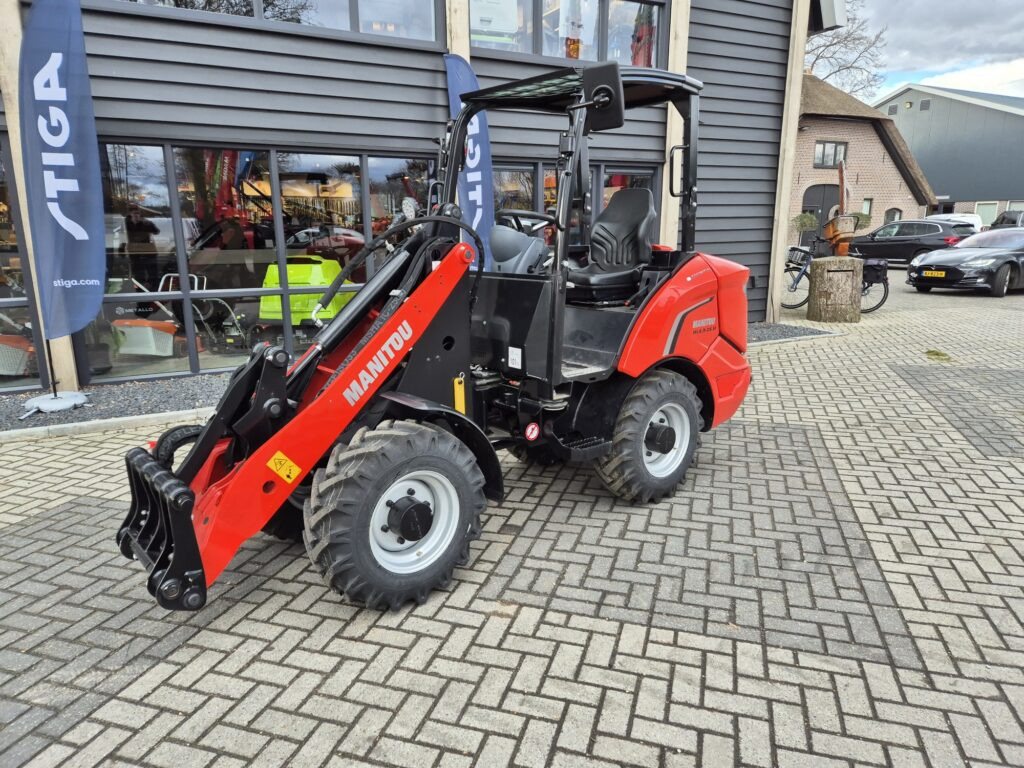 MANITOU MLA 3-25H miniloader - Valet de ferme: photos 2 MANITOU MLA 3-25H miniloader - Valet de ferme: photos 2