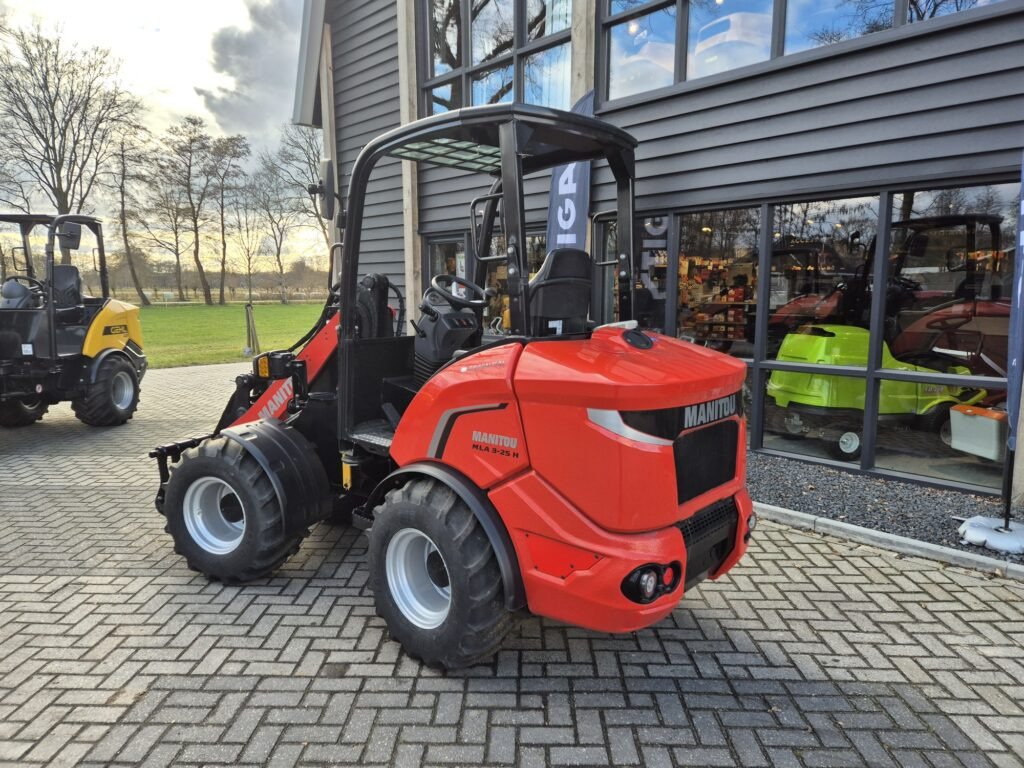 MANITOU MLA 3-25H miniloader - Valet de ferme: photos 3 MANITOU MLA 3-25H miniloader - Valet de ferme: photos 3