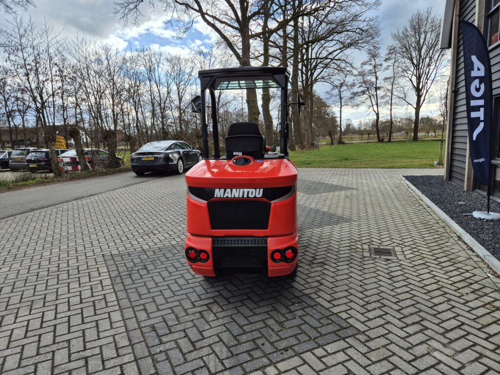 MANITOU MLA 3-25H miniloader - Valet de ferme: photos 4 MANITOU MLA 3-25H miniloader - Valet de ferme: photos 4
