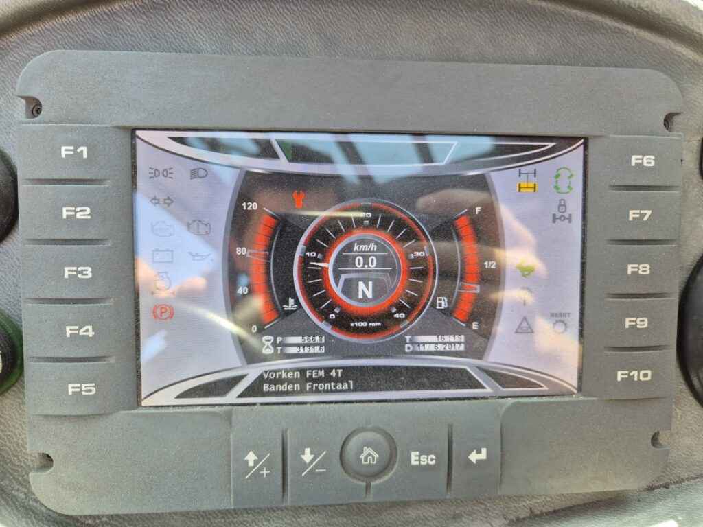 Chariot télescopique MANITOU MRT 1840 easy: photos 12 Chariot télescopique MANITOU MRT 1840 easy: photos 12