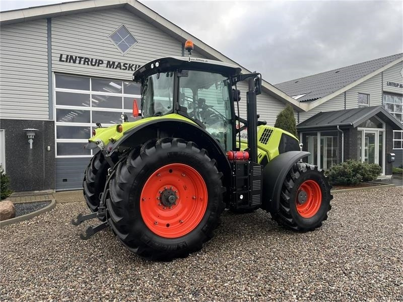 Tracteur agricole Claas Axion 830 med frontlift og front PTO: photos 13 Tracteur agricole Claas Axion 830 med frontlift og front PTO: photos 13