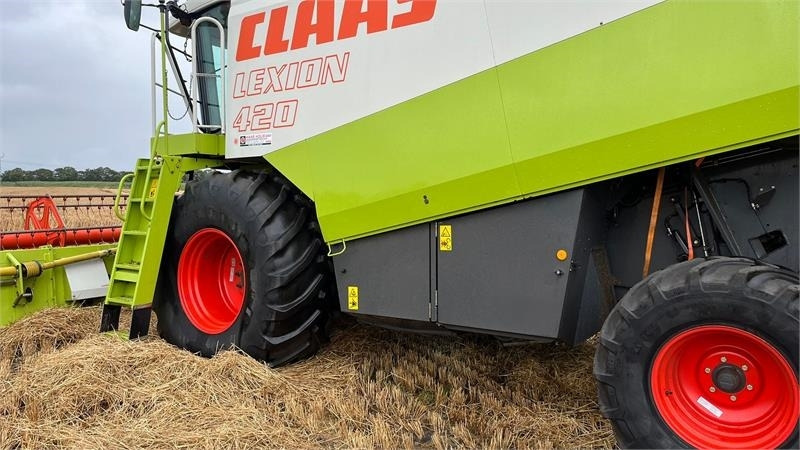 Claas LEXION 420 Velholdt maskine med kun 1900timer og 6 - Moissonneuse-batteuse: photos 1 Claas LEXION 420 Velholdt maskine med kun 1900timer og 6 - Moissonneuse-batteuse: photos 1