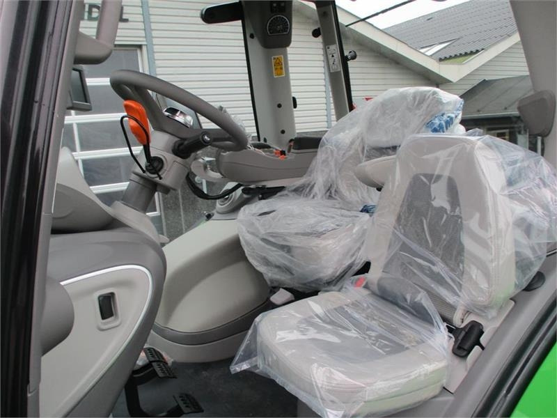 Deutz-fahr 9340 TTV New and unused tractor - Tracteur agricole: photos 5 Deutz-fahr 9340 TTV New and unused tractor - Tracteur agricole: photos 5