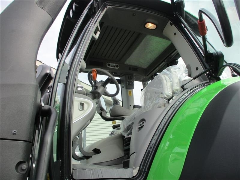 Deutz-fahr 9340 TTV New and unused tractor - Tracteur agricole: photos 5 Deutz-fahr 9340 TTV New and unused tractor - Tracteur agricole: photos 5