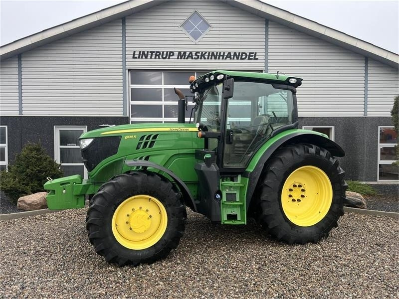 John Deere 6135R Krybegear, frontlift, TLS Affjedret foraksel - Tracteur agricole: photos 1 John Deere 6135R Krybegear, frontlift, TLS Affjedret foraksel - Tracteur agricole: photos 1