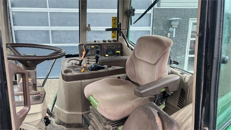 John Deere 6620 TLS PowerQuad - Tracteur agricole: photos 5 John Deere 6620 TLS PowerQuad - Tracteur agricole: photos 5