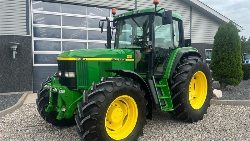 John Deere 6910 TLS, AutoQurd, Hjørnestops computer og frontl - Tracteur agricole: photos 2 John Deere 6910 TLS, AutoQurd, Hjørnestops computer og frontl - Tracteur agricole: photos 2