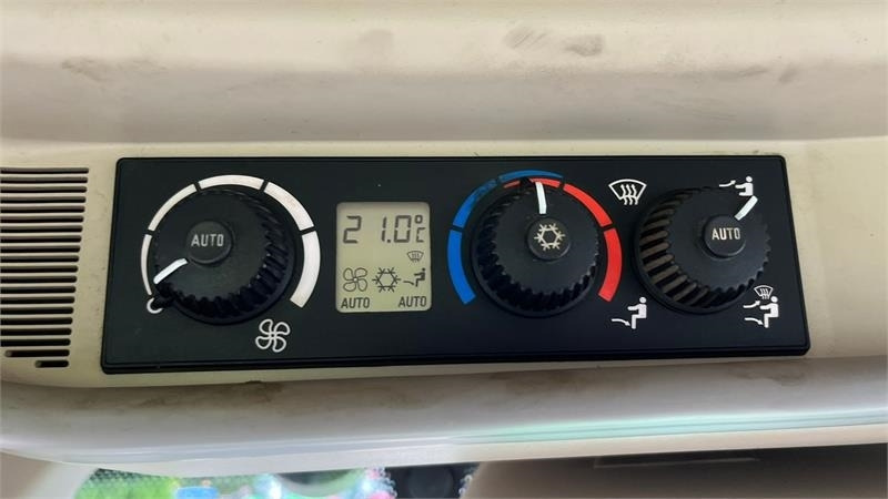 Tracteur agricole John Deere 6930 AutoPower med frontlift og front PTO: photos 14 Tracteur agricole John Deere 6930 AutoPower med frontlift og front PTO: photos 14