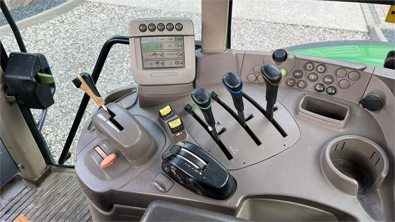 Tracteur agricole John Deere 6930 AutoPower med frontlift og front PTO: photos 13 Tracteur agricole John Deere 6930 AutoPower med frontlift og front PTO: photos 13