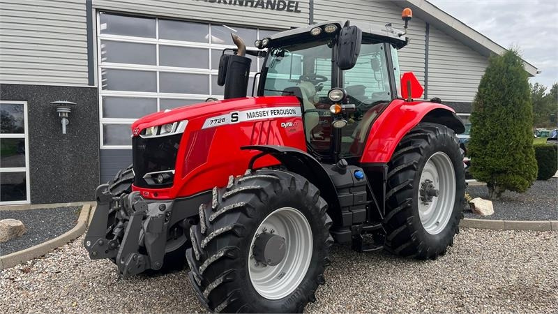 Massey Ferguson 7726 S DynaVT Med frontlift - Tracteur agricole: photos 2 Massey Ferguson 7726 S DynaVT Med frontlift - Tracteur agricole: photos 2