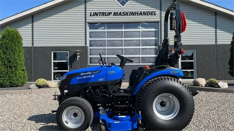 Solis 26 HST Hydrostat Turf hjul og klipperbord - Faucheuse: photos 1 Solis 26 HST Hydrostat Turf hjul og klipperbord - Faucheuse: photos 1