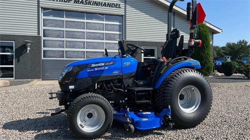 Solis 26 HST Hydrostat Turf hjul og klipperbord - Faucheuse: photos 2 Solis 26 HST Hydrostat Turf hjul og klipperbord - Faucheuse: photos 2
