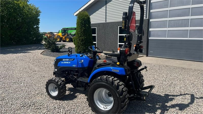 Solis H26 HST Hydrostat. Industrihjul - Tracteur communal: photos 3 Solis H26 HST Hydrostat. Industrihjul - Tracteur communal: photos 3