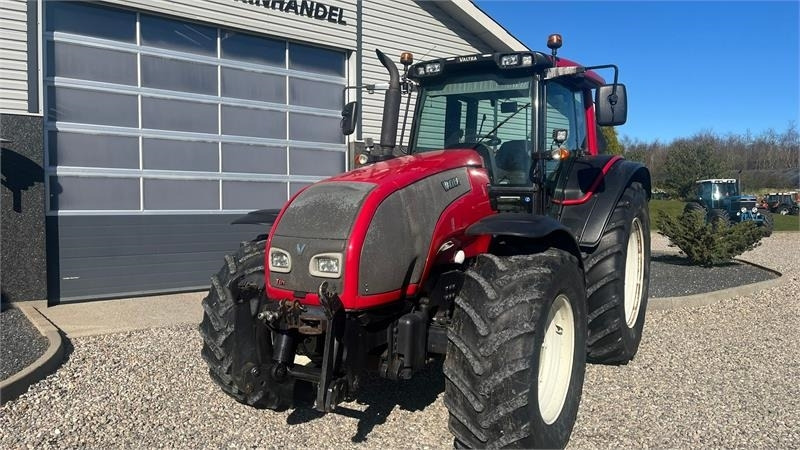 Valtra T171 Frontlift og fuld affjedring - Tracteur agricole: photos 3 Valtra T171 Frontlift og fuld affjedring - Tracteur agricole: photos 3