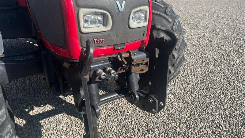 Valtra T171 Frontlift og fuld affjedring - Tracteur agricole: photos 5 Valtra T171 Frontlift og fuld affjedring - Tracteur agricole: photos 5