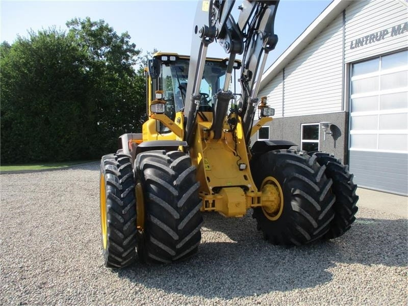 Volvo Tvillingehjul som passer til AGRI 750/65R26 - Chargeuse sur pneus: photos 3 Volvo Tvillingehjul som passer til AGRI 750/65R26 - Chargeuse sur pneus: photos 3