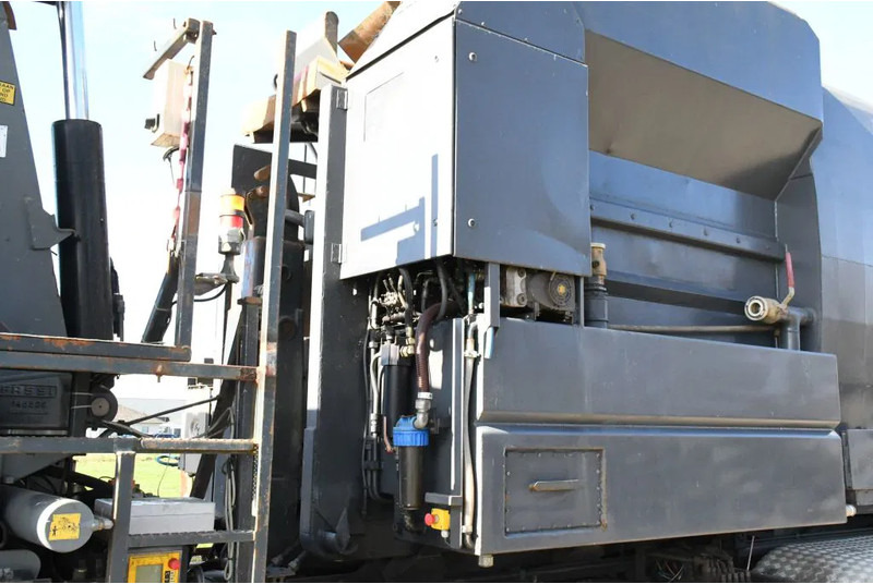 Crédit-bail de DAF CF75/310 FAN !!KRAAN/HAAK!!PERSCONTAINER!!HIGH PRESURRE CLEANING!!HOGEDRUK REINIGING!!HOCH DRUCK WASHEN SYSTEM!!REINIGING!GEJO B DAF CF75/310 FAN !!KRAAN/HAAK!!PERSCONTAINER!!HIGH PRESURRE CLEANING!!HOGEDRUK REINIGING!!HOCH DRUCK WASHEN SYSTEM!!REINIGING!GEJO B: photos 12