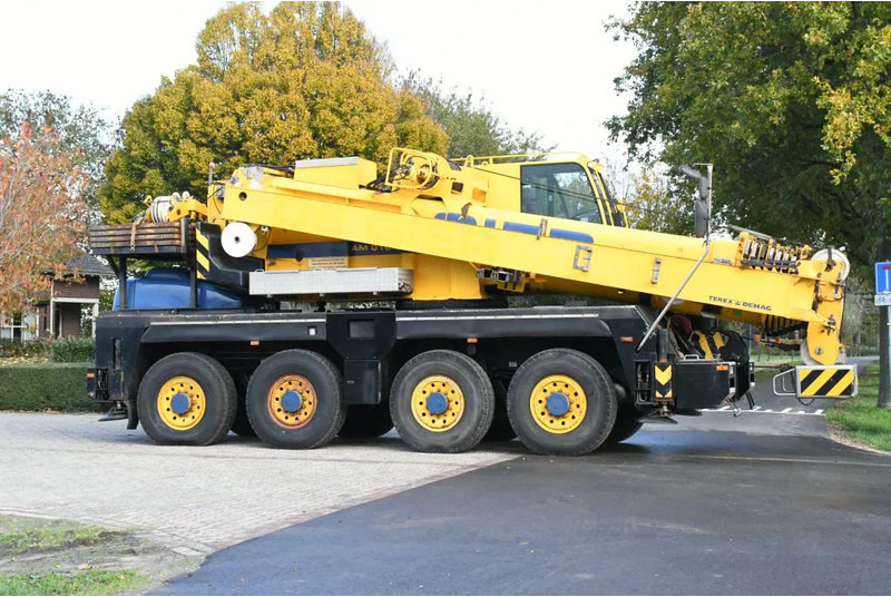 Demag AC60 CITY CLASS! Double cab!!8X8!! - Grue mobile: photos 3 Demag AC60 CITY CLASS! Double cab!!8X8!! - Grue mobile: photos 3