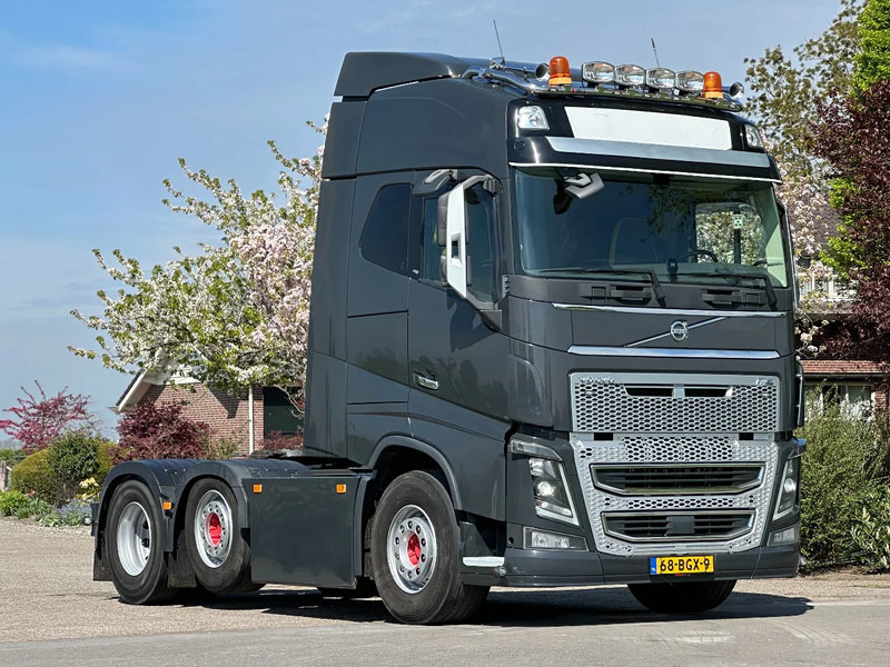 Volvo FH 16 750!!6x2!!ONLY 318TKM!! - Tracteur routier: photos 1 Volvo FH 16 750!!6x2!!ONLY 318TKM!! - Tracteur routier: photos 1