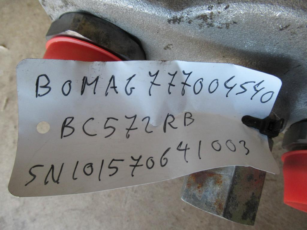 Bomag BC572RB - - Filtre à huile pour Engins de chantier: photos 4 Bomag BC572RB - - Filtre à huile pour Engins de chantier: photos 4