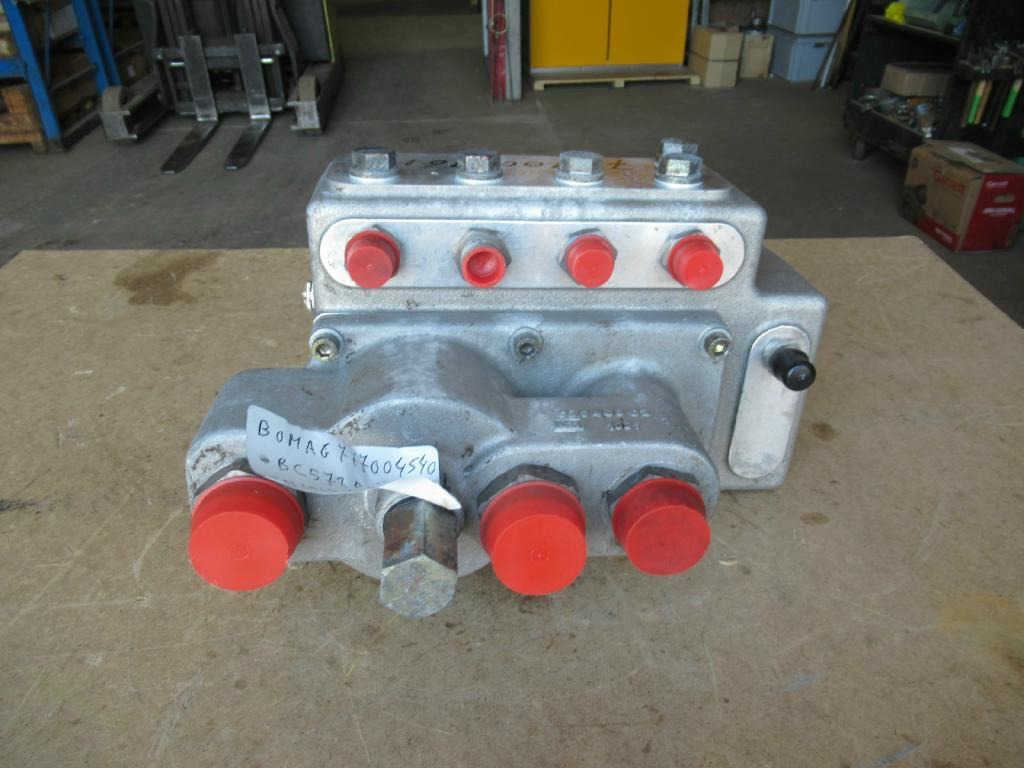 Bomag BC572RB - - Filtre à huile pour Engins de chantier: photos 2 Bomag BC572RB - - Filtre à huile pour Engins de chantier: photos 2