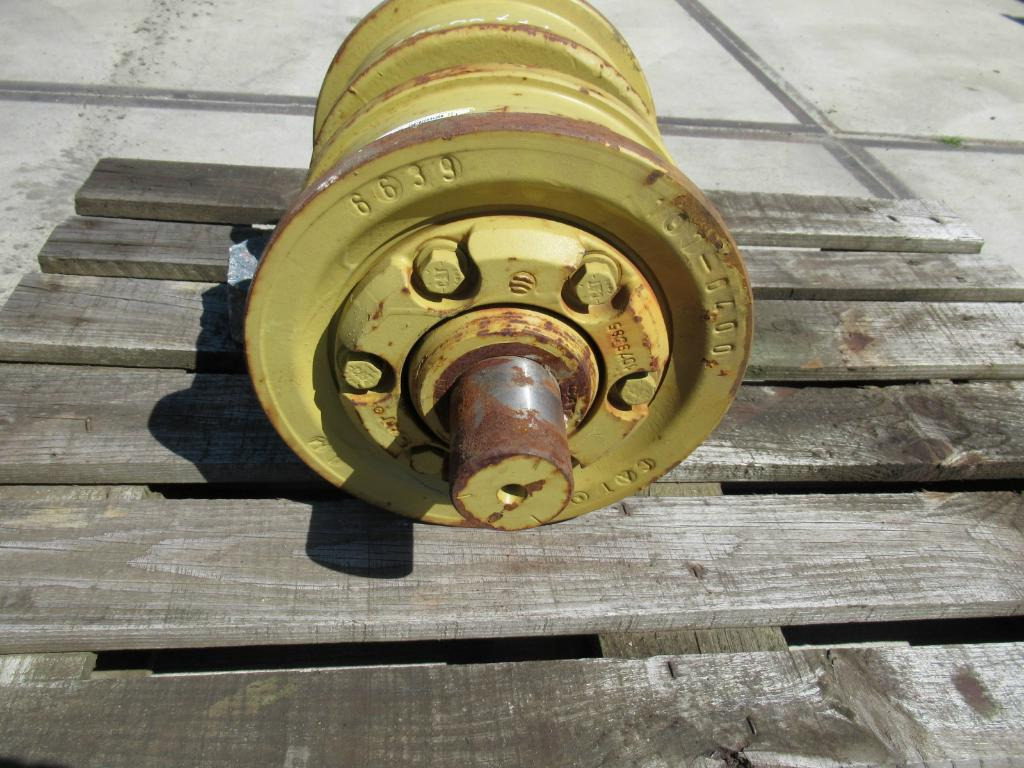 Caterpillar 1969946 - Galet à chenilles pour Engins de chantier: photos 2 Caterpillar 1969946 - Galet à chenilles pour Engins de chantier: photos 2