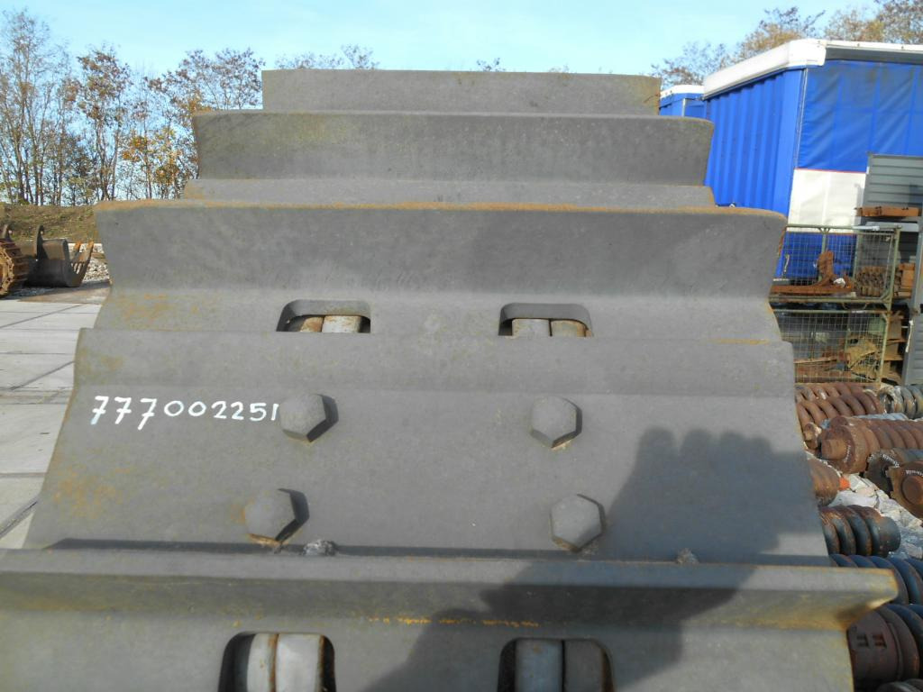 Fiat 70691618 2C - - Chenille pour Engins de chantier: photos 3 Fiat 70691618 2C - - Chenille pour Engins de chantier: photos 3