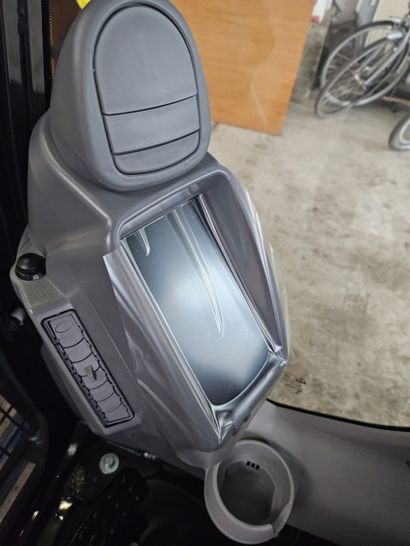 Hitachi ZX-5 ZX-6 - YA00037712 - Cabine pour Engins de chantier: photos 4 Hitachi ZX-5 ZX-6 - YA00037712 - Cabine pour Engins de chantier: photos 4
