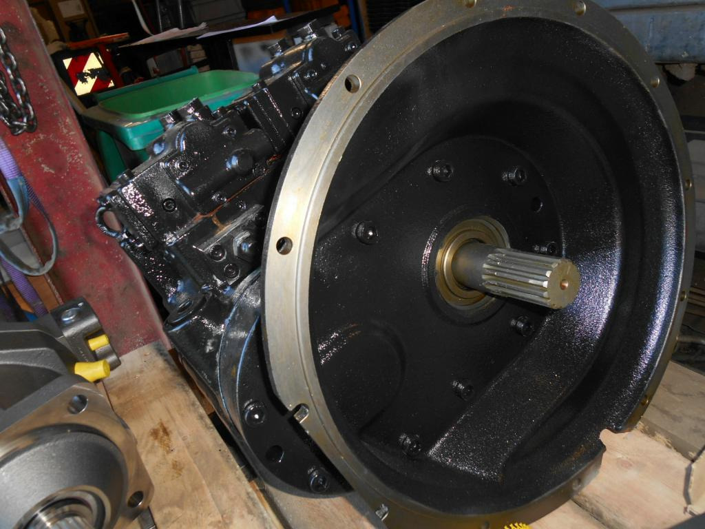 Kobelco YN10V00008F3 - YN10V00009F1 - Pompe hydraulique pour Engins de chantier: photos 4 Kobelco YN10V00008F3 - YN10V00009F1 - Pompe hydraulique pour Engins de chantier: photos 4