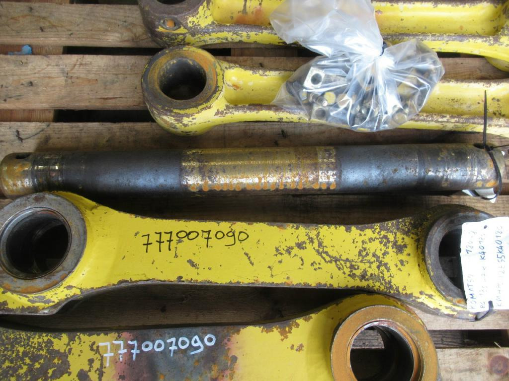 Komatsu PC180-7K - - Attache rapide pour Engins de chantier: photos 4 Komatsu PC180-7K - - Attache rapide pour Engins de chantier: photos 4