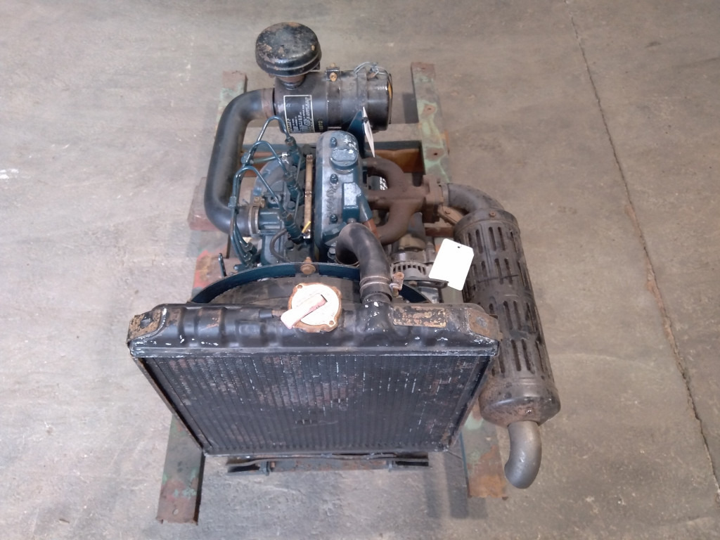 Kubota D905 - - Moteur pour Engins de chantier: photos 2 Kubota D905 - - Moteur pour Engins de chantier: photos 2
