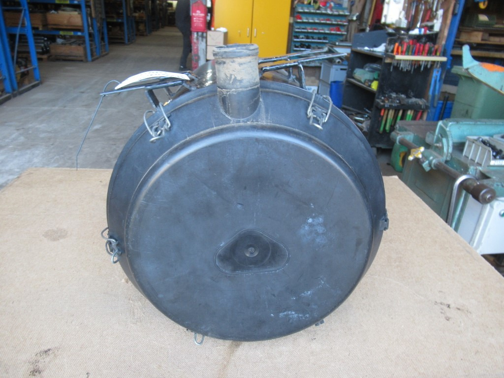 Liebherr R954C HD - - Filtre à air pour Engins de chantier: photos 4 Liebherr R954C HD - - Filtre à air pour Engins de chantier: photos 4