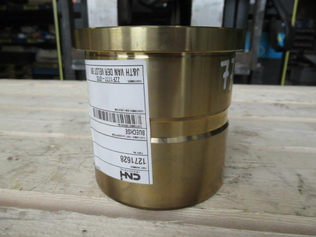 New Holland 1271628 - Pistons/ Anneaux/ Manchons pour Engins de chantier: photos 3 New Holland 1271628 - Pistons/ Anneaux/ Manchons pour Engins de chantier: photos 3