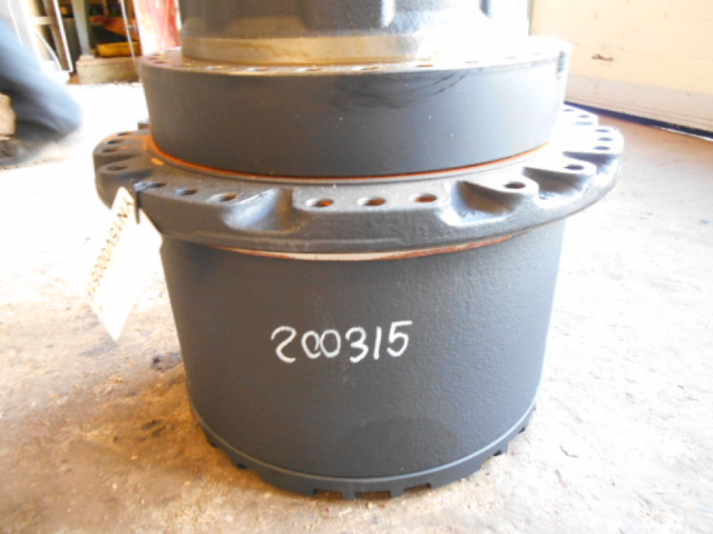 New Holland Kobelco YM15V00001F2 - Moteur de translation pour Machine agricole: photos 3 New Holland Kobelco YM15V00001F2 - Moteur de translation pour Machine agricole: photos 3