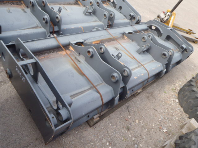 New Holland Unknown - - Attache rapide pour Engins de chantier: photos 1 New Holland Unknown - - Attache rapide pour Engins de chantier: photos 1