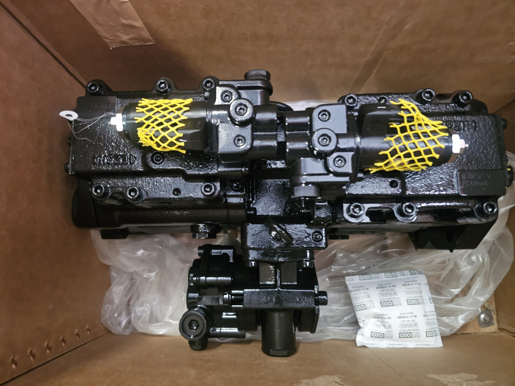 New Holland YB10V00005F4 - Pompe hydraulique pour Engins de chantier: photos 1 New Holland YB10V00005F4 - Pompe hydraulique pour Engins de chantier: photos 1