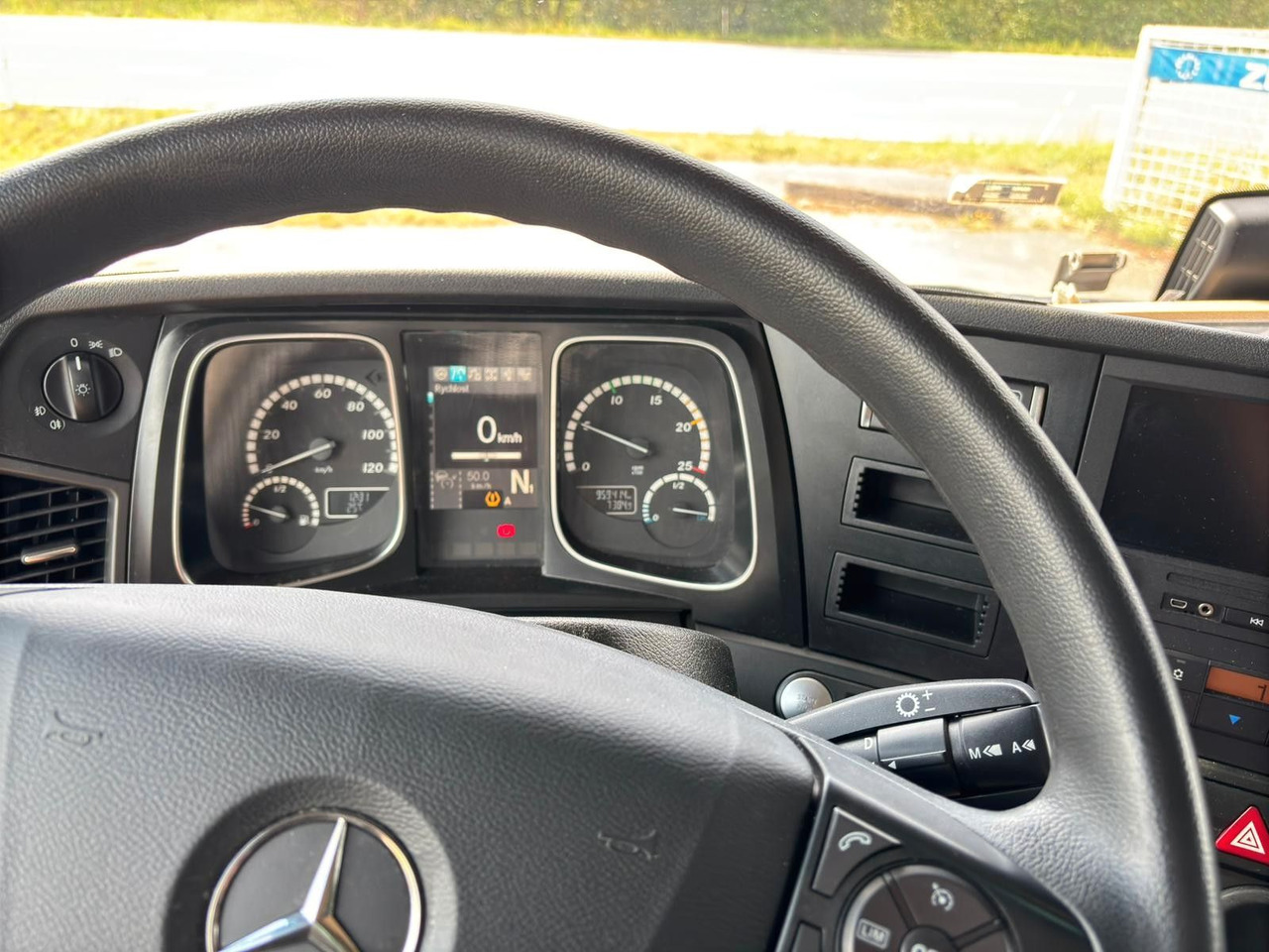 Tracteur routier Mercedes-Benz Actros 1845: photos 6