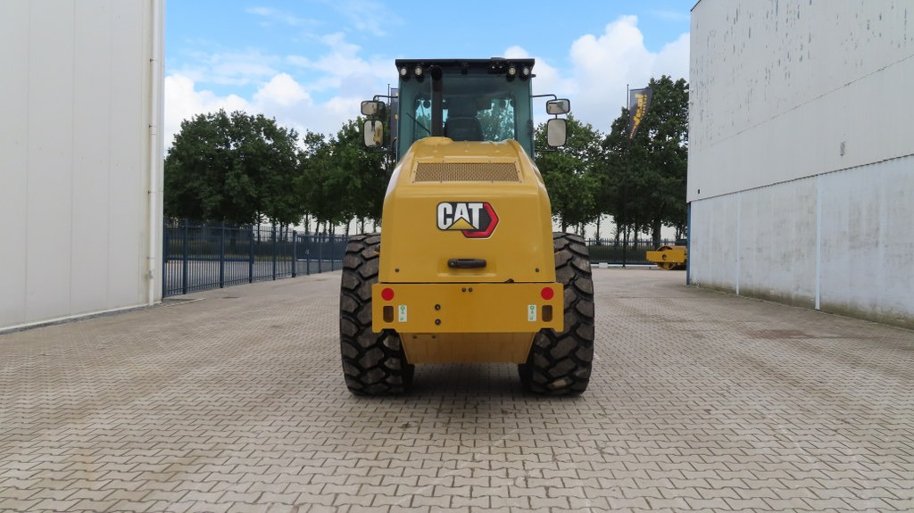 Caterpillar CS 74 B - Compacteur à pieds de mouton/ Monocylindre: photos 3 Caterpillar CS 74 B - Compacteur à pieds de mouton/ Monocylindre: photos 3