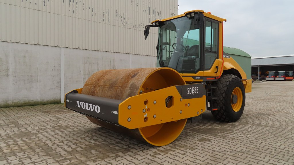 Compacteur à pieds de mouton/ Monocylindre Volvo SD 135 B: photos 6
