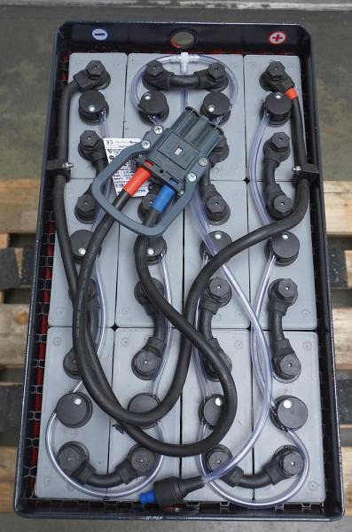 AIM 24 Volt 4 PzS 500 Ah - Accumulateur: photos 3 AIM 24 Volt 4 PzS 500 Ah - Accumulateur: photos 3