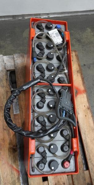 GRUMA 24 Volt 3 PzS 375 Ah - Accumulateur pour Matériel de manutention: photos 3 GRUMA 24 Volt 3 PzS 375 Ah - Accumulateur pour Matériel de manutention: photos 3