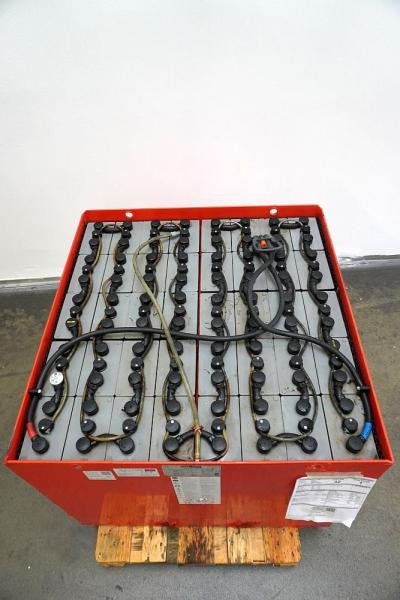 GRUMA 80 Volt 6 PzS 930 Ah - Accumulateur: photos 3 GRUMA 80 Volt 6 PzS 930 Ah - Accumulateur: photos 3