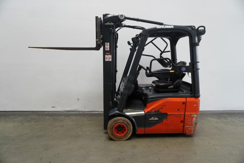 Linde E 14 EVO 386-02 - Chariot élévateur électrique: photos 4 Linde E 14 EVO 386-02 - Chariot élévateur électrique: photos 4